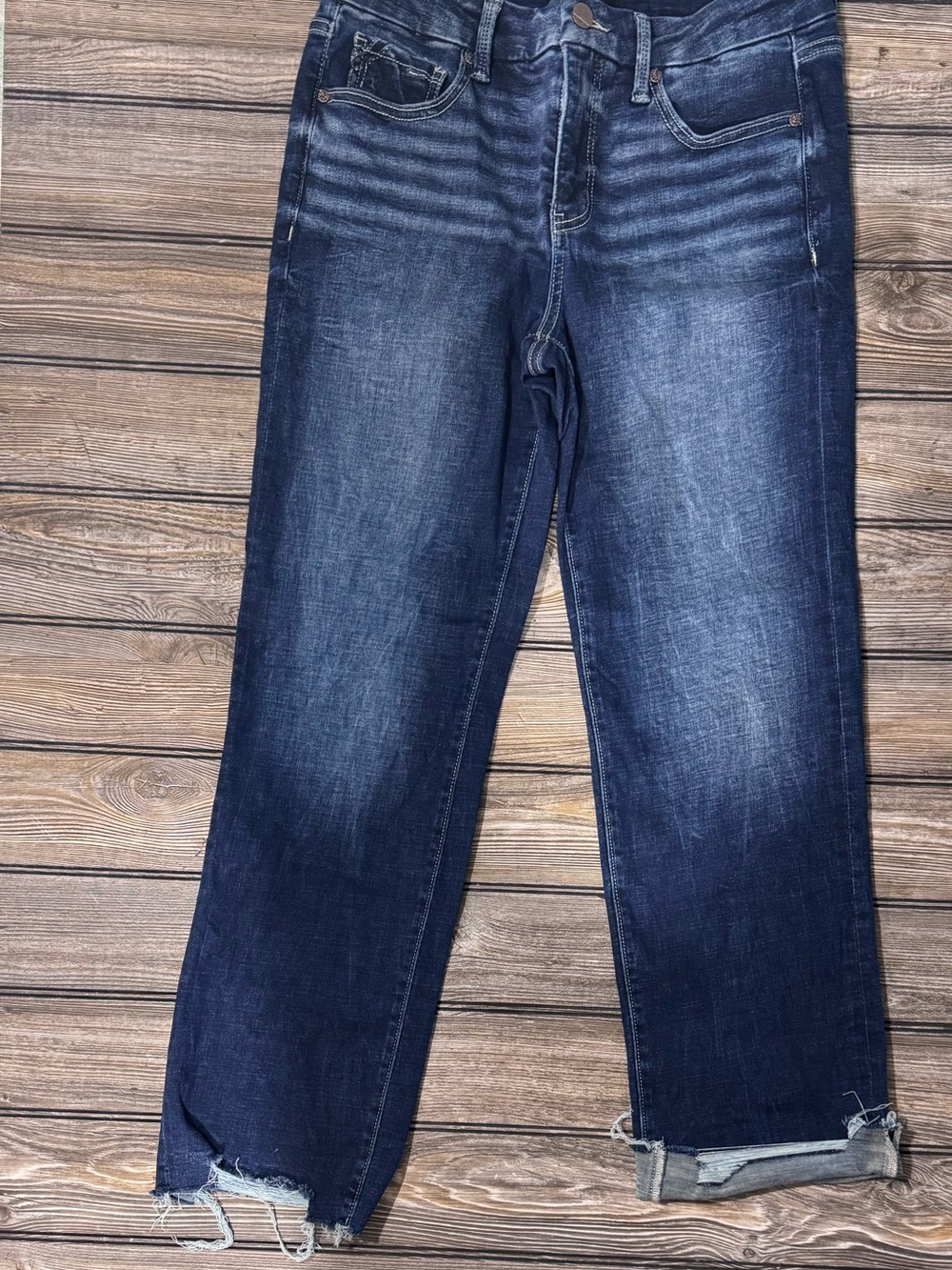 Buckle Black Dark Wash Cropped Straight Jeans